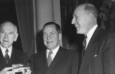 Eugene Grace, Bobby Jones and Lincoln Werden at the 1954 MGWA National Awards Dinner